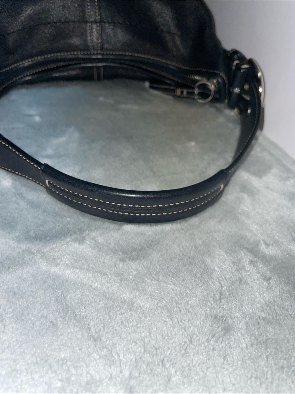 Vintage Coach ‘Soho’ Mini Hobo - Picture 3 of 11